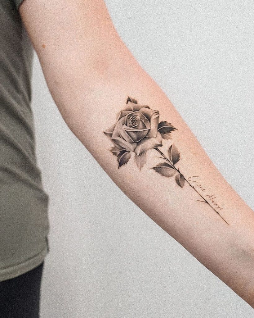 薔薇(バラ)のタトゥー