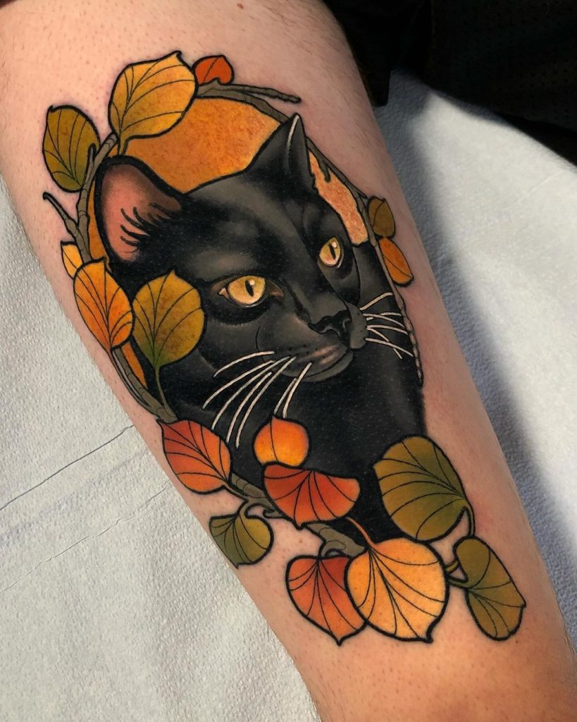 おしゃれな黒猫のタトゥー