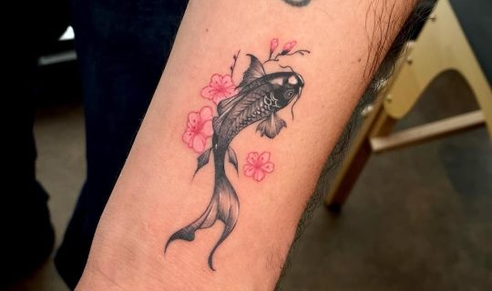 鯉と桜(さくら)のタトゥーデザイン